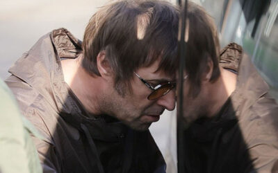 Aşk çocuğu ünlü şarkıcıya pahalıya patladı: Madem evlenmedik, kızım için daha çok para ver!