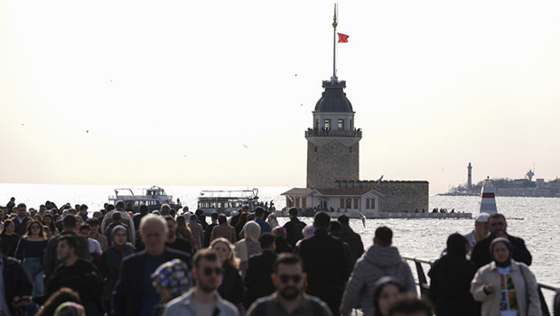 İstanbul’da ‘anormal’ sıcaklık: Termometrenin ulaştığı değer hayrete düşürdü