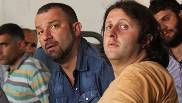 Dubai’de endişeli bekleyiş sürüyor… Oyuncu İlker Ayrık ile Şevket Çoruh mahsur kaldı